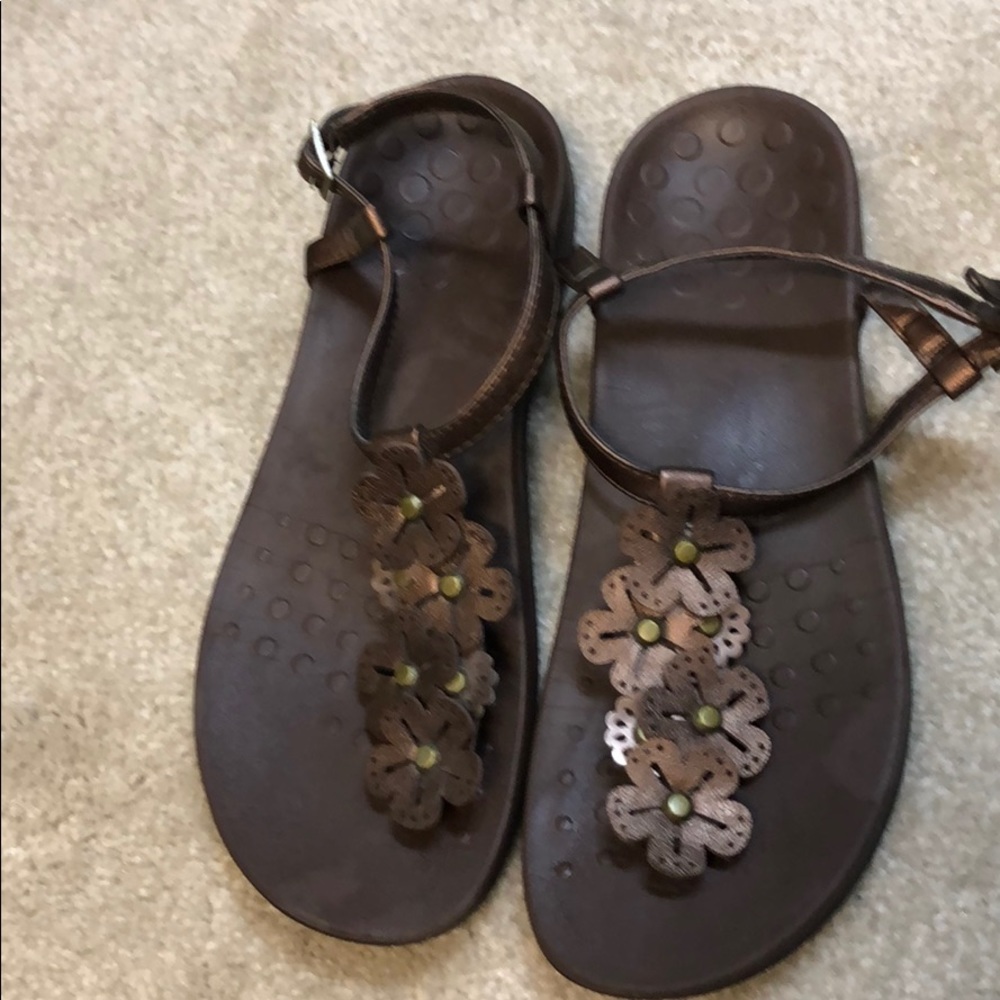 Vionic metallic sandals